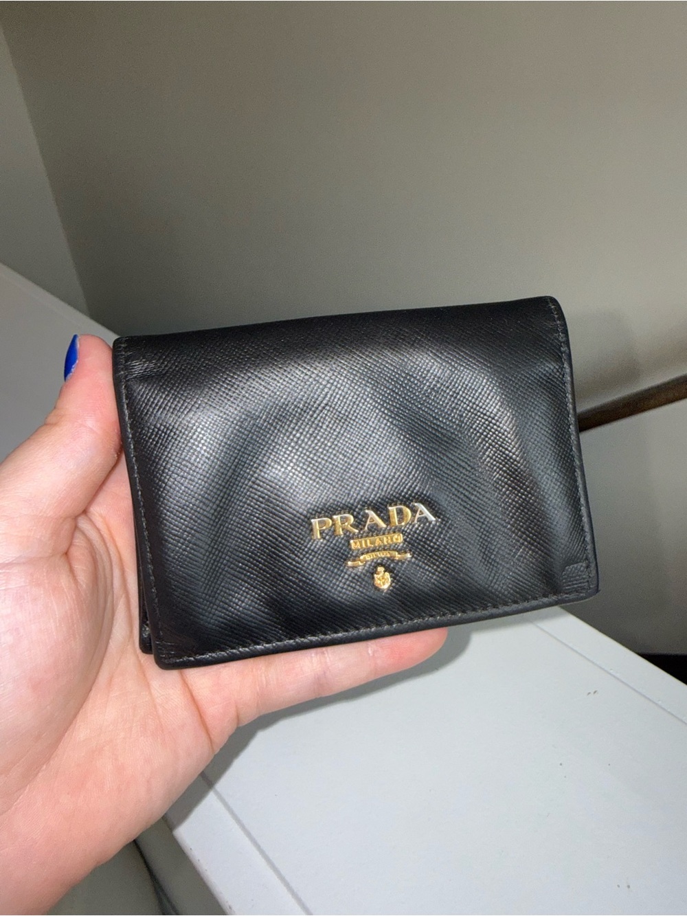 Prada Vintage Black Flap Leather Compact Card Case with Gold Logo - Picture 3 of 9